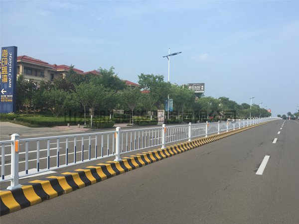 山東濟(jì)南圍擋護(hù)欄廠家